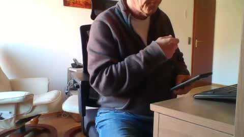 Snapshot of camcologne chatting on 22, 4, 2026 camcologne online show from 22, 4, 2026