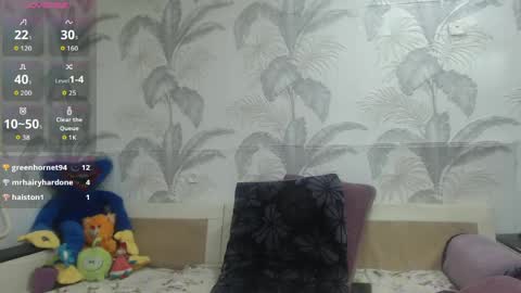 Snapshot of camdiva1 chatting on 22, 4, 2026 CamDiva1 online show from 22, 4, 2026