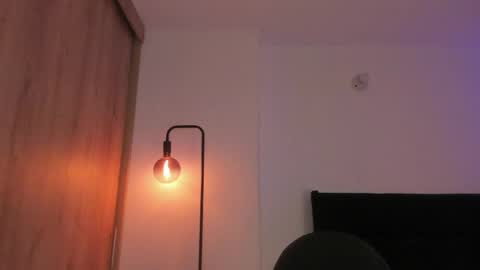 Cameron online show from 10, 4, 2026