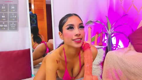 Snapshot of cami_evanns chatting on 3, 10, 2025 Camila online show from 3, 10, 2025