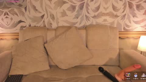 Snapshot of cami_hunter chatting on 20, 12, 2024 online show from 20, 12, 2024