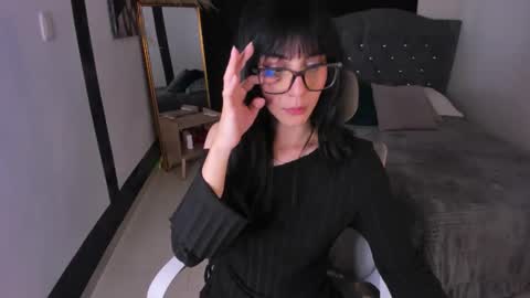 Snapshot of camicute_ chatting on 30, 10, 2025 online show from 30, 10, 2025