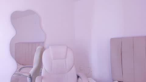 Cami online show from 6, 1, 2025