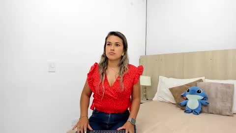 Snapshot of camila_borbon chatting on 30, 10, 2025 camila Borbon online show from 30, 10, 2025