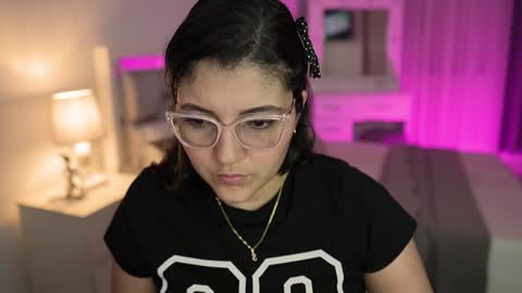 Snapshot of camila_buitrago chatting on 12, 1, 2025 Camila buitrago online show from 12, 1, 2025