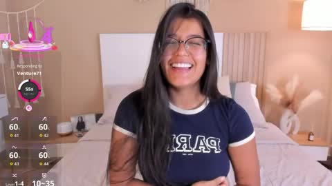 Snapshot of camila_bustamante_ chatting on 2, 5, 2026 camila_bustamante_ online show from 2, 5, 2026