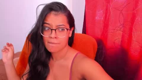 Snapshot of camila_bustamante_ chatting on 30, 5, 2026 camila_bustamante_ online show from 30, 5, 2026