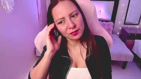 Snapshot of camila_delarosa chatting on 8, 5, 2026 camila online show from 8, 5, 2026
