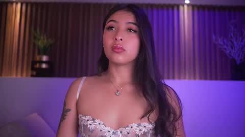 Camila online show from 19, 11, 2025