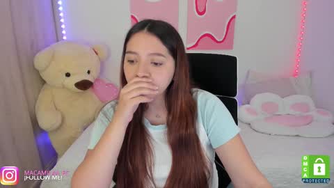 Snapshot of camila_ec2 chatting on 8, 3, 2025 C A M I online show from 8, 3, 2025