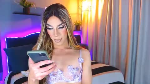 Camila online show from 31, 12, 2024