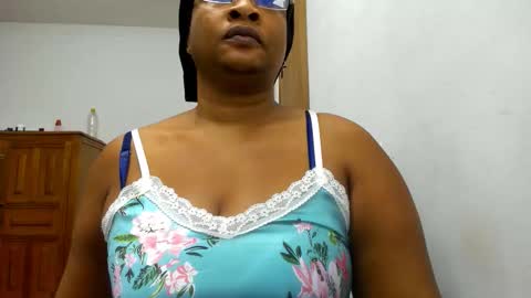 Snapshot of camila_sandoval_01 chatting on 5, 11, 2025 Camila online show from 5, 11, 2025