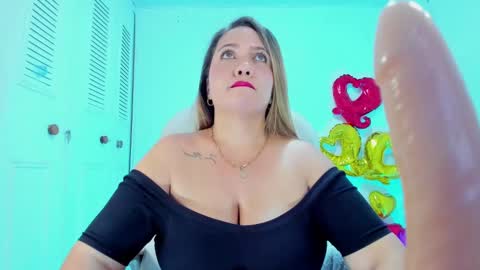 Snapshot of camilaa_foxxx chatting on 15, 2, 2025 camilaa foxxx online show from 15, 2, 2025