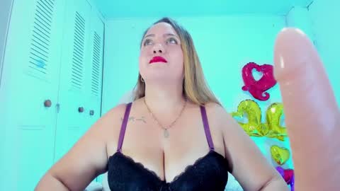 Snapshot of camilaa_foxxx chatting on 16, 2, 2025 camilaa foxxx online show from 16, 2, 2025