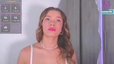 Snapshot of camilamonroee chatting on 3, 2, 2026 Camila Monroee online show from 3, 2, 2026