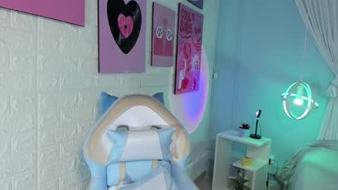 Camila  online show from 15, 9, 2025