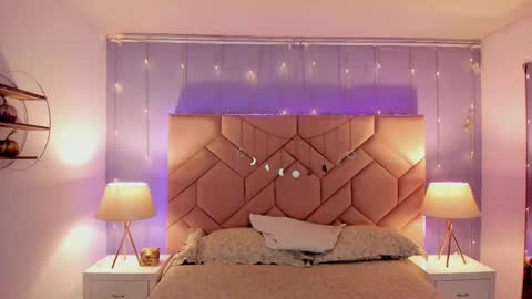 Camila  online show from 30, 9, 2025