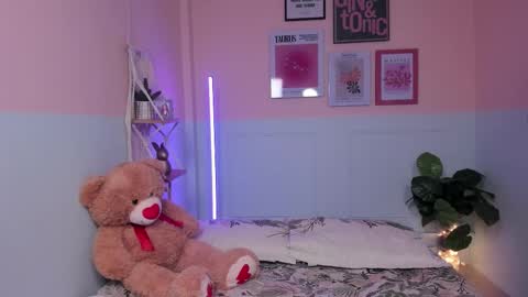 Camila  online show from 13, 11, 2025