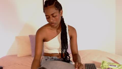 Snapshot of camilarobinson chatting on 16, 5, 2026 Camila Robinson online show from 16, 5, 2026