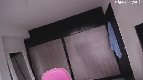 X IGcamiryan01 online show from 5, 3, 2025