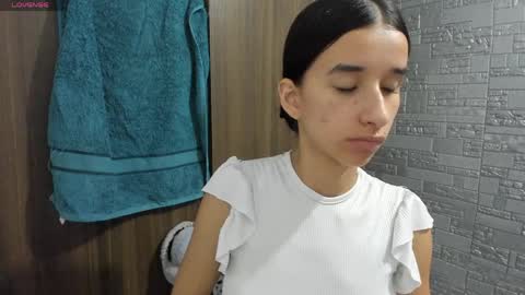 CamilaVill online show from 9, 4, 2026