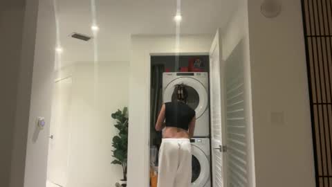 camiliakxoxo online show from 12, 2, 2026