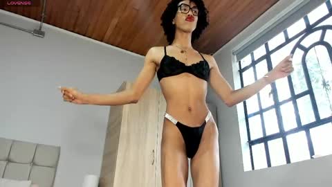 Snapshot of camille_cedrik chatting on 27, 4, 2026 Camille online show from 27, 4, 2026