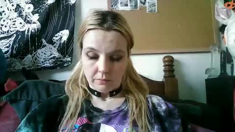Snapshot of camille_deville chatting on 2, 12, 2024 Camille Deville online show from 2, 12, 2024