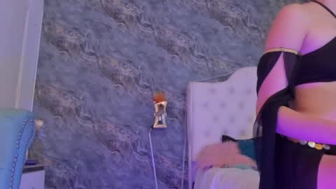 Snapshot of camillen_pettid chatting on 15, 1, 2025 C A M I L L E N Help me get to the top online show from 15, 1, 2025