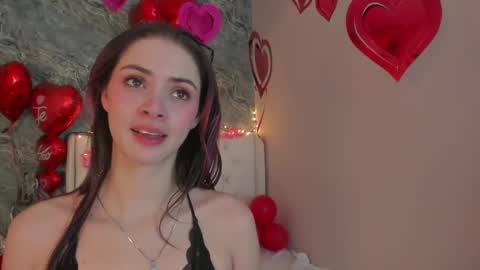 Snapshot of camillen_pettid chatting on 14, 2, 2025 C A M I L L E N Help me get to the top online show from 14, 2, 2025