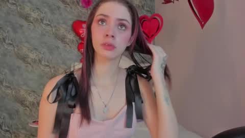 Snapshot of camillen_pettid chatting on 16, 2, 2025 C A M I L L E N Help me get to the top online show from 16, 2, 2025