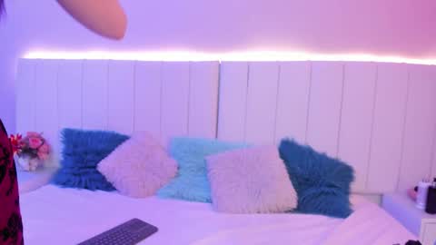 Snapshot of camillen_pettid chatting on 8, 10, 2025 C A M I L L E N Help me get to the top online show from 8, 10, 2025