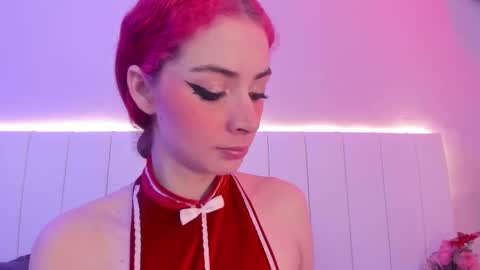 Snapshot of camillen_pettid chatting on 19, 11, 2025 C A M I L L E N Help me get to the top online show from 19, 11, 2025