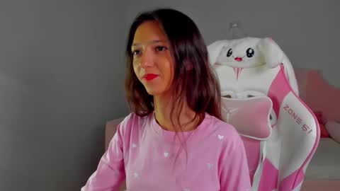 Snapshot of camillewhite chatting on 17, 3, 2026 camillewhite online show from 17, 3, 2026