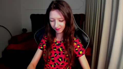 Snapshot of camillewhite chatting on 1, 4, 2026 camillewhite online show from 1, 4, 2026