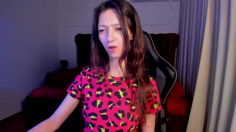 Snapshot of camillewhite chatting on 1, 4, 2026 camillewhite online show from 1, 4, 2026