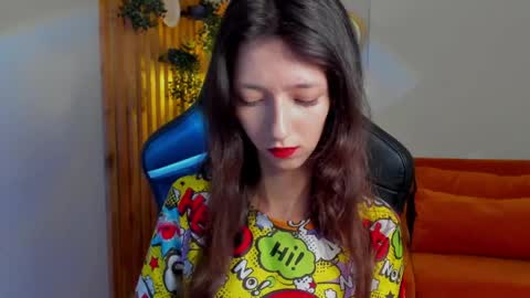 Snapshot of camillewhite chatting on 8, 4, 2026 camillewhite online show from 8, 4, 2026