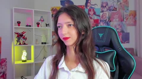 Snapshot of camillewhite chatting on 13, 4, 2026 camillewhite online show from 13, 4, 2026