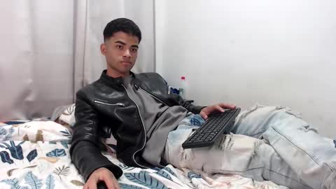 Snapshot of camillo_beischel_ chatting on 16, 12, 2025 camillo_beischel_ online show from 16, 12, 2025
