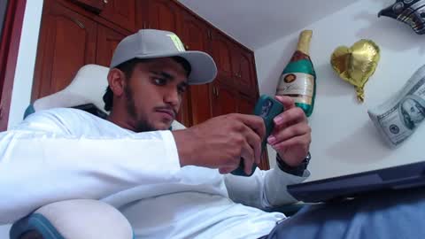 camilo_contre21 online show from 22, 7, 2026
