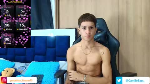 Snapshot of camilobass_ chatting on 8, 10, 2025 Camilo Bass online show from 8, 10, 2025