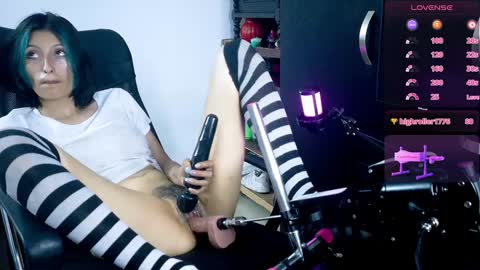 Cami  online show from 30, 1, 2025