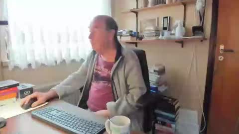 Cammee online show from 30, 1, 2025