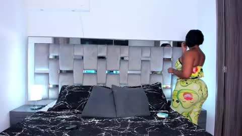 Snapshot of cammiila chatting on 8, 3, 2025 Camila online show from 8, 3, 2025