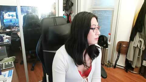 cammy_ho online show from 9, 4, 2026