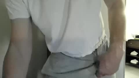 Snapshot of cammyman6900 chatting on 8, 5, 2026 cammyman6900 online show from 8, 5, 2026