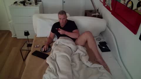 camunication online show from 9, 3, 2025