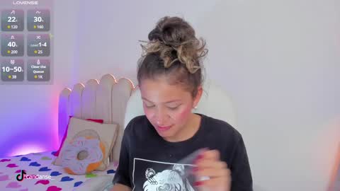 Candase online show from 8, 1, 2025