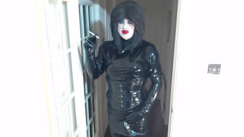 candi smokes online show from 13, 12, 2024