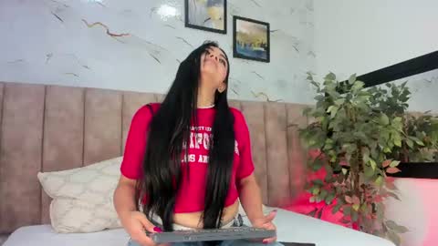 CANDICE WAYNE online show from 29, 6, 2026